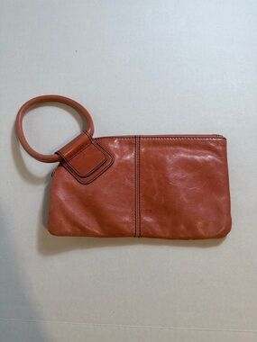 HOBO Sable Leather Ring-Handle Wristlet